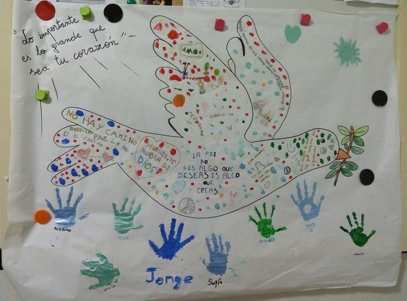 Dibujo realizado por los niños por el día de la paz